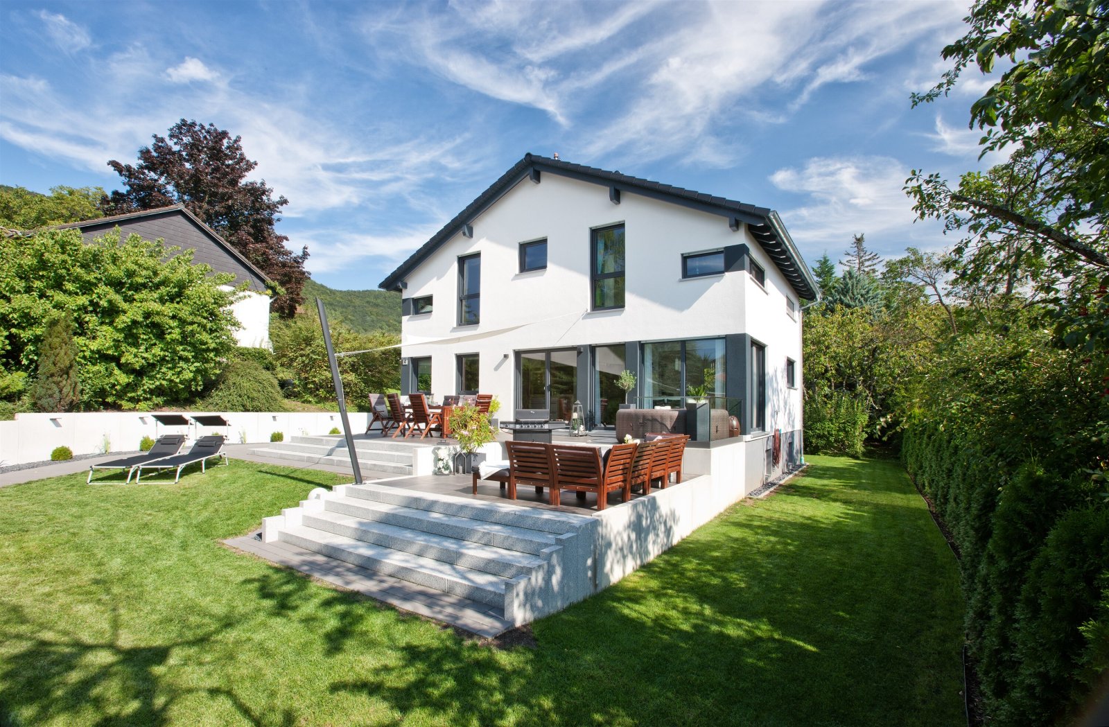 Einfamilienhaus:  Maßgeschneiderte Perfektion trifft auf Tradition